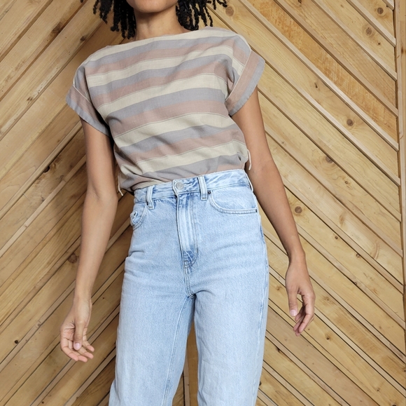 Vintage Boxy Cut Vertical Stripe Top with Cuff Sleeves - Picture 6 of 15